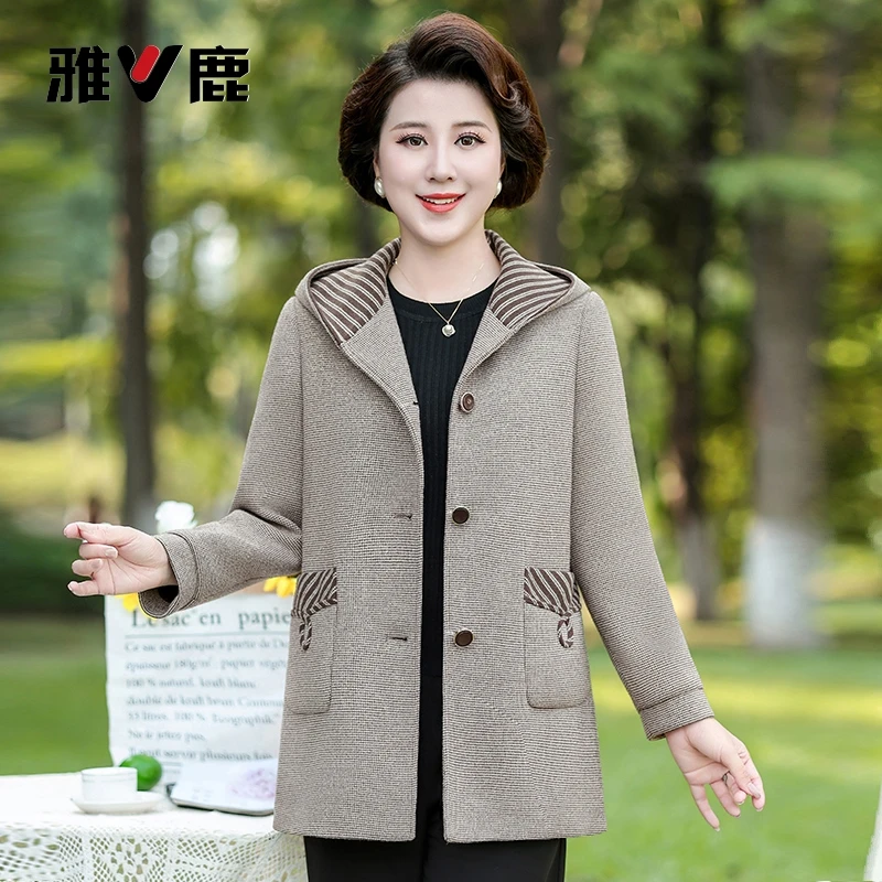 雅鹿高级时尚连帽中老年女装洋气宽松中长款妈妈装外套C26021B