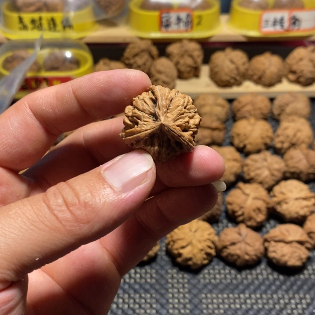 文玩核桃吊坠T**y异形