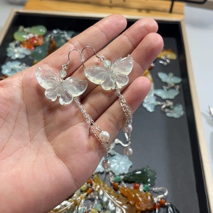 蛇纹石玉合金耳饰