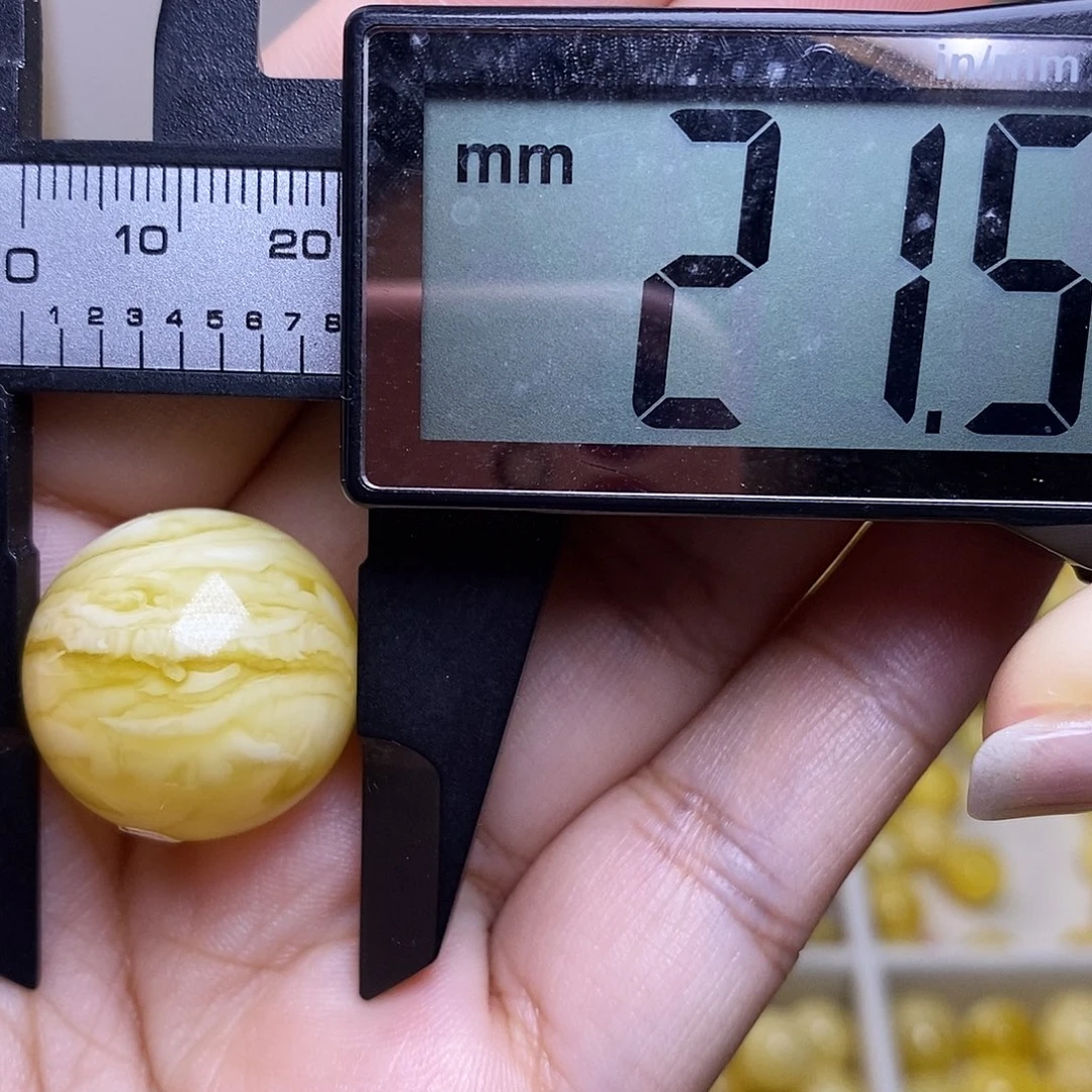 裸石琥珀未镶嵌蜜蜡圆珠