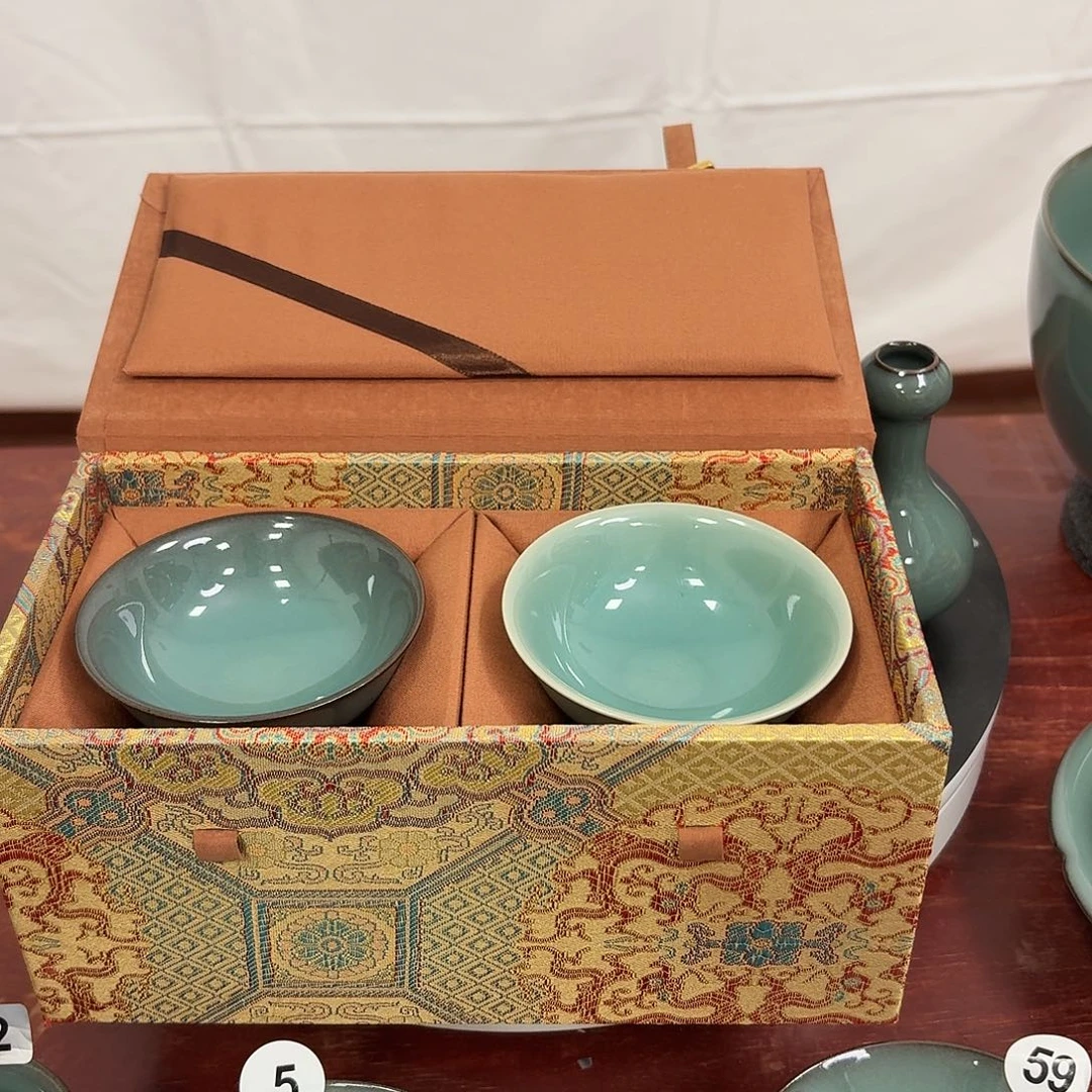 黑胎无片纹对杯礼盒