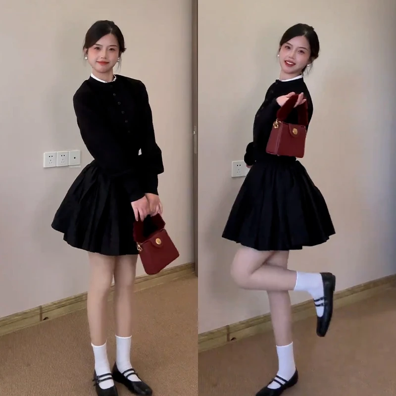 8122黑色赫本风高级感连衣裙子2025新款女秋冬季一套入冬收腰短裙