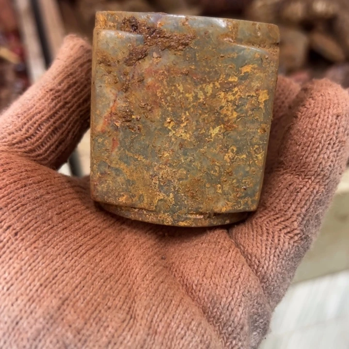 和田玉（黄玉）未镶嵌挂件