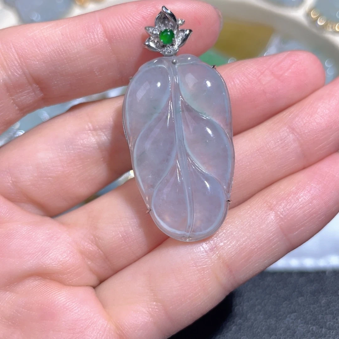 翡翠颈饰18K金镶嵌翡翠