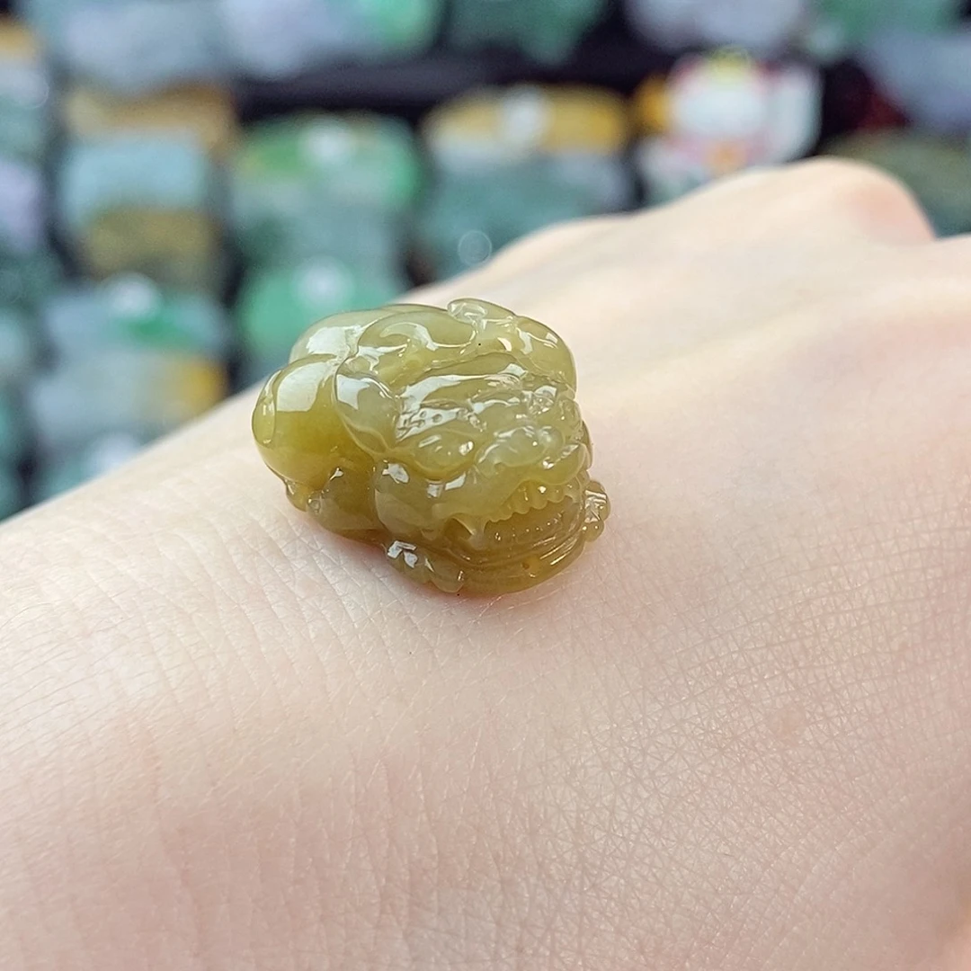 颈饰未镶嵌翡翠天然