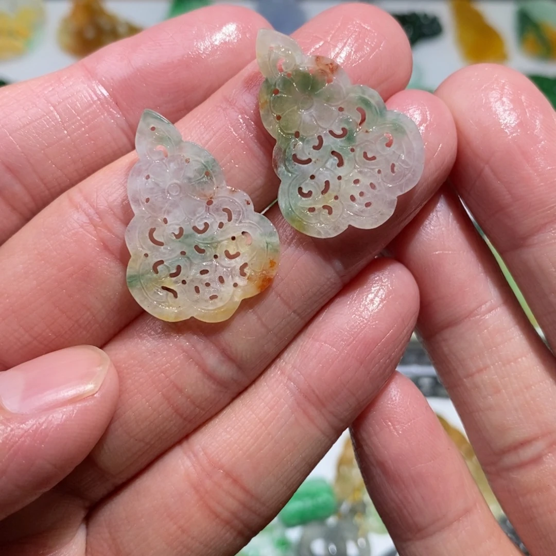 定制翡翠未镶嵌耳饰