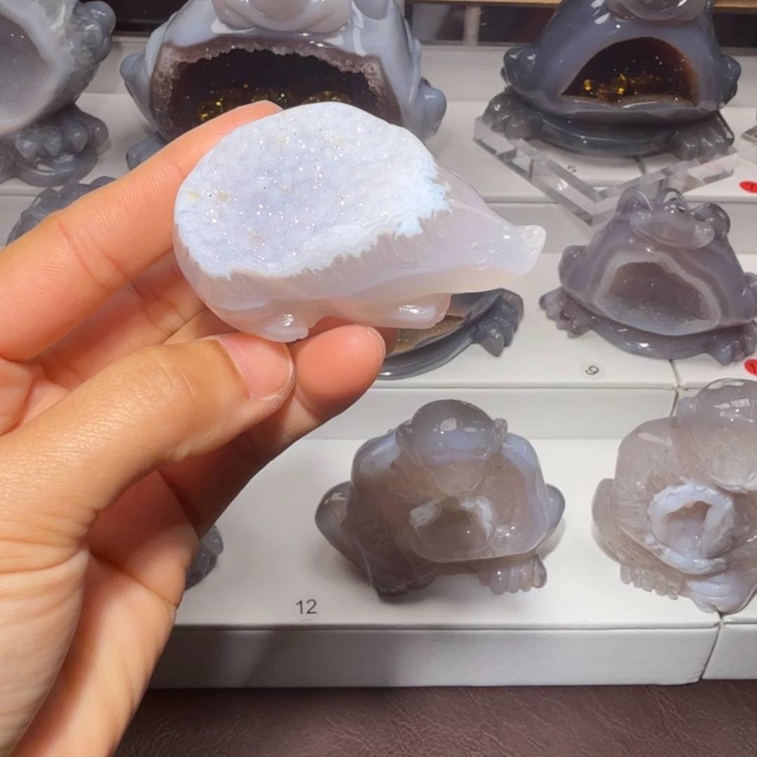 郑***陌玛瑙/玉髓未镶嵌把件