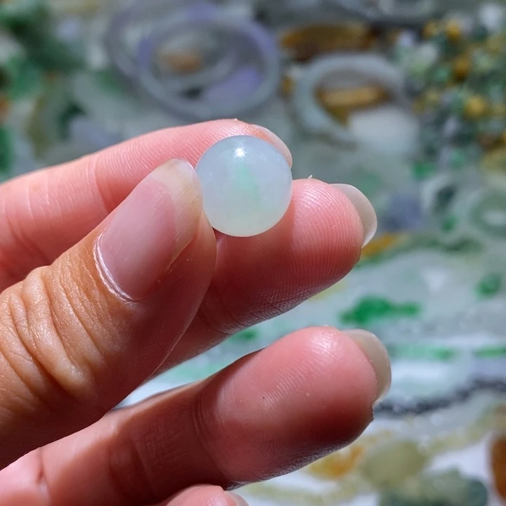 小***哥定制翡翠未镶嵌毛货