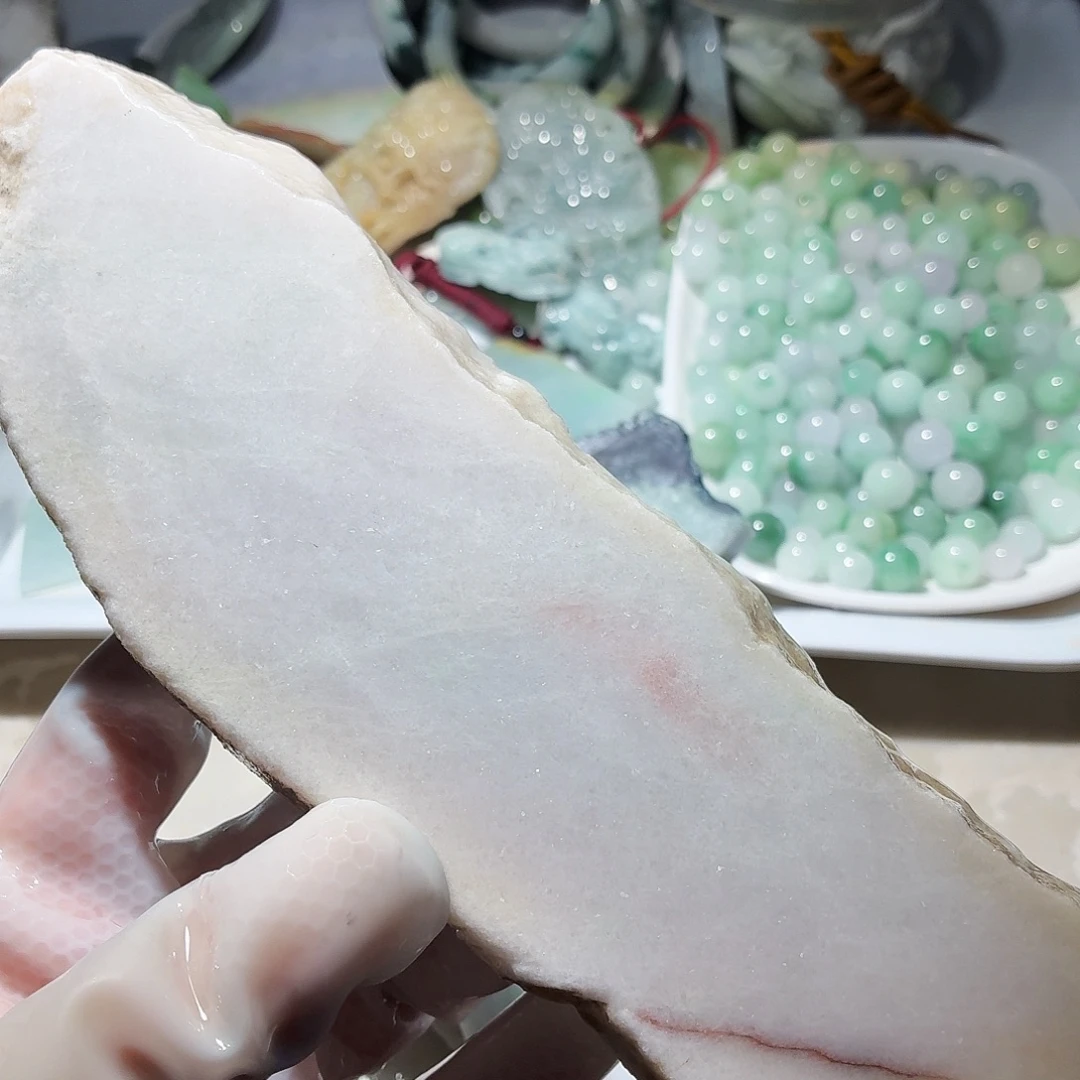 翡翠未镶嵌颈饰边角料