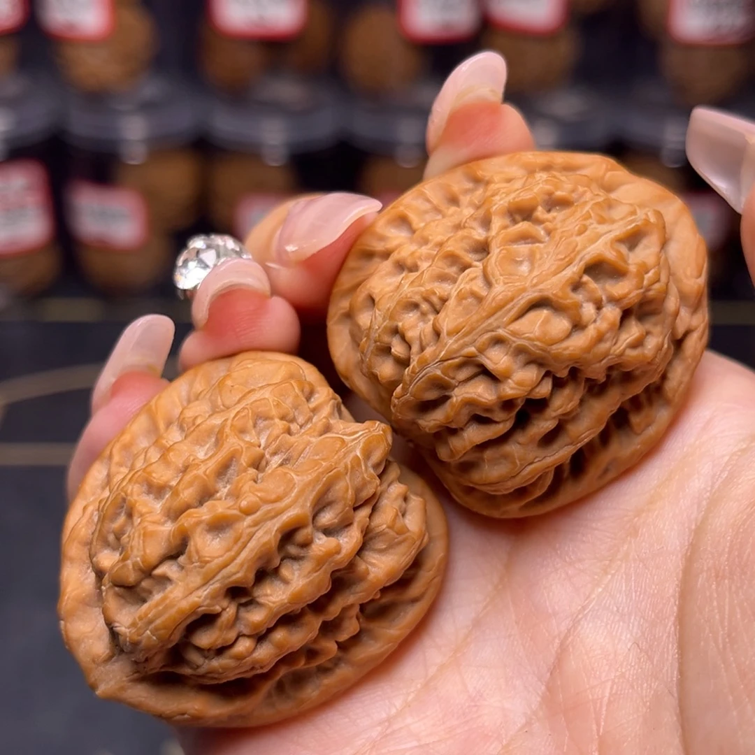 吊坠文玩核桃全品红锦鲤40