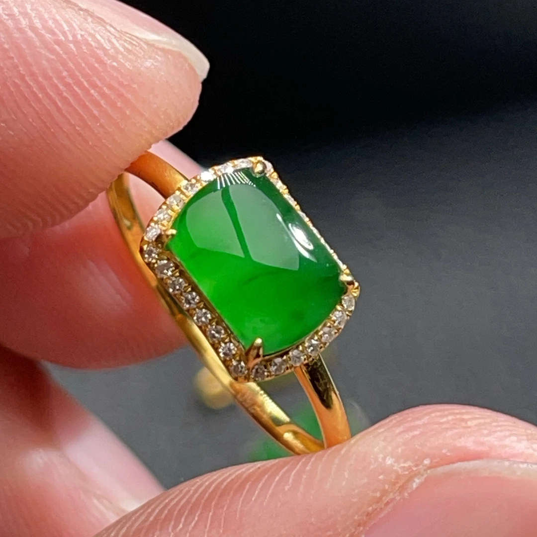 18K金天然翡翠A货-Y满绿马鞍戒指K黄1780镶嵌钻石珠宝玉石阳绿