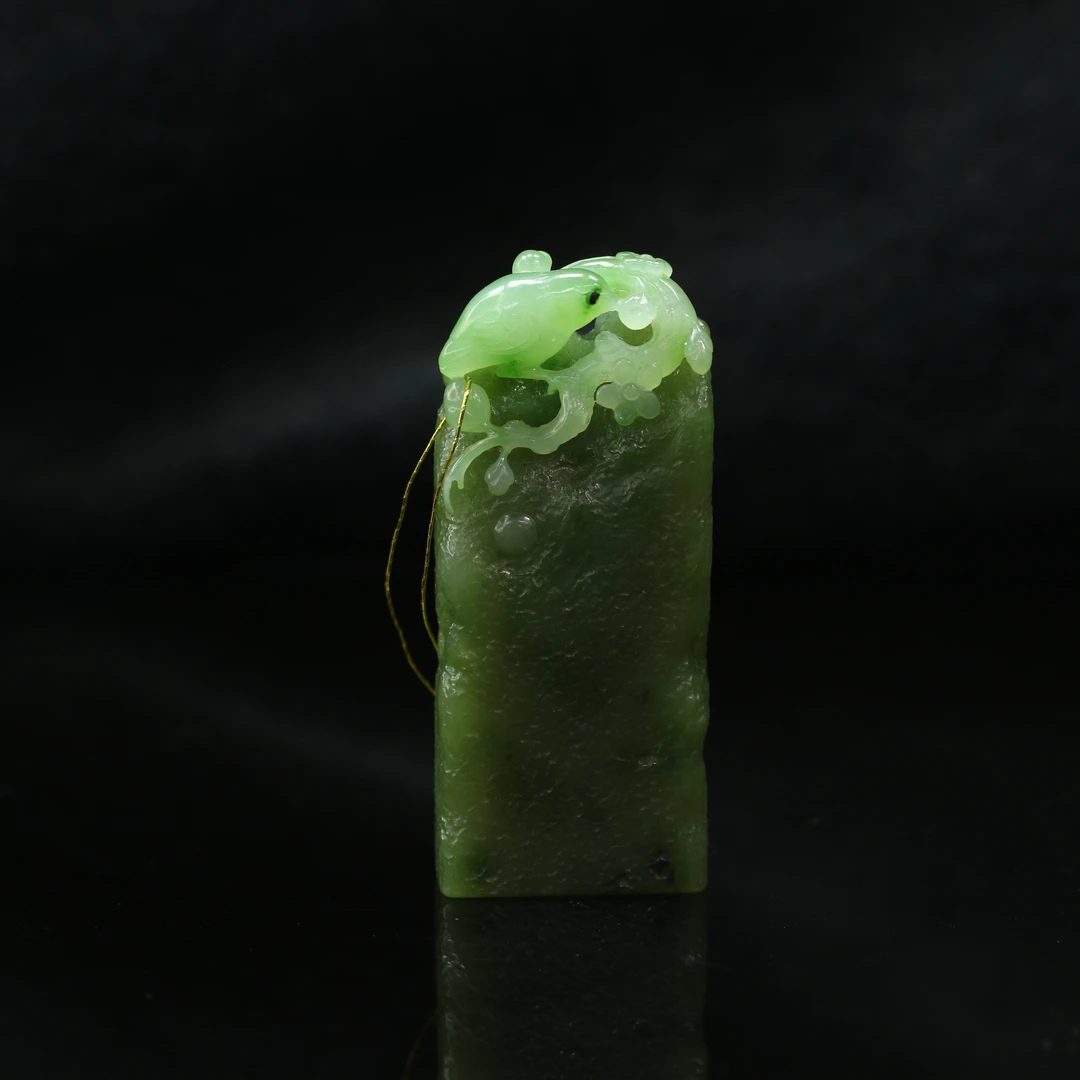 27和田玉猕猴桃苹果绿吊坠/201297保利厦门拍卖