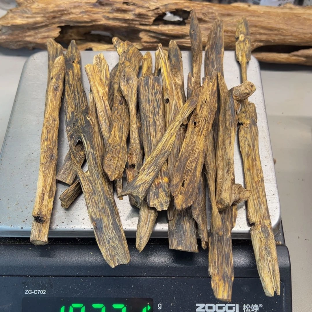 沉香沉香碎屑汝湖树枝料100克