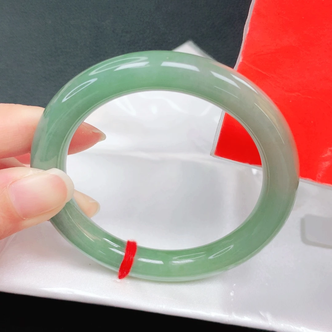 翡翠未镶嵌手镯54圈