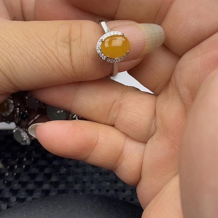 未镶嵌戒指翡翠一****）缅甸