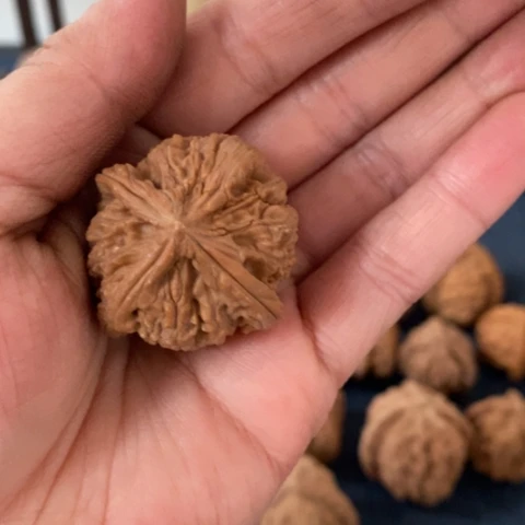 大***闪文玩核桃吊坠核桃