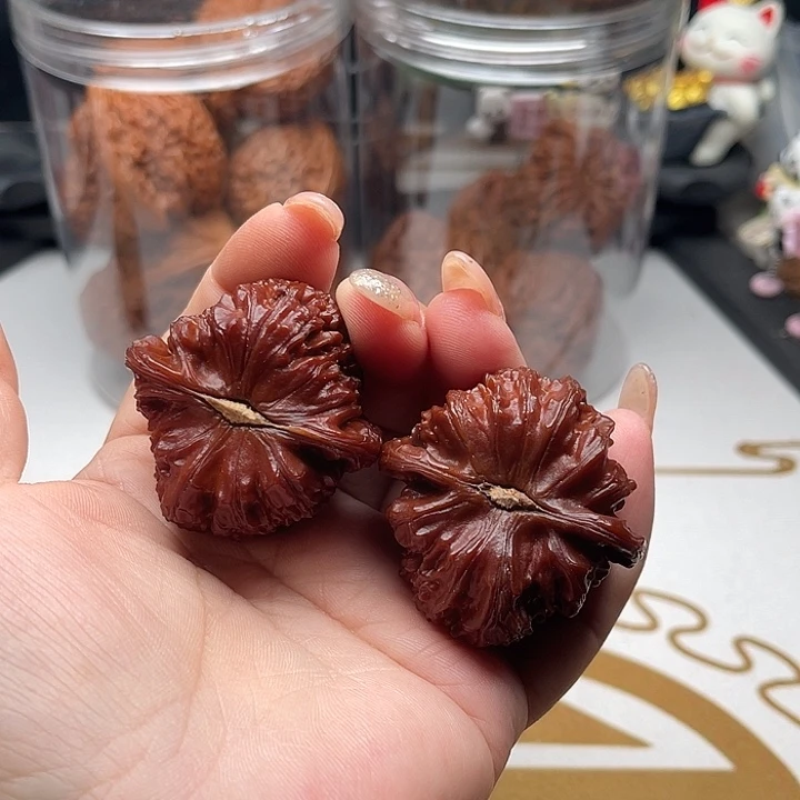 桃核把件?**a白狮子42