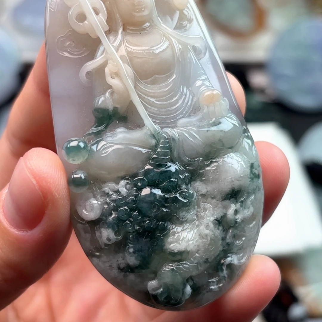 翡翠未镶嵌颈饰地藏王