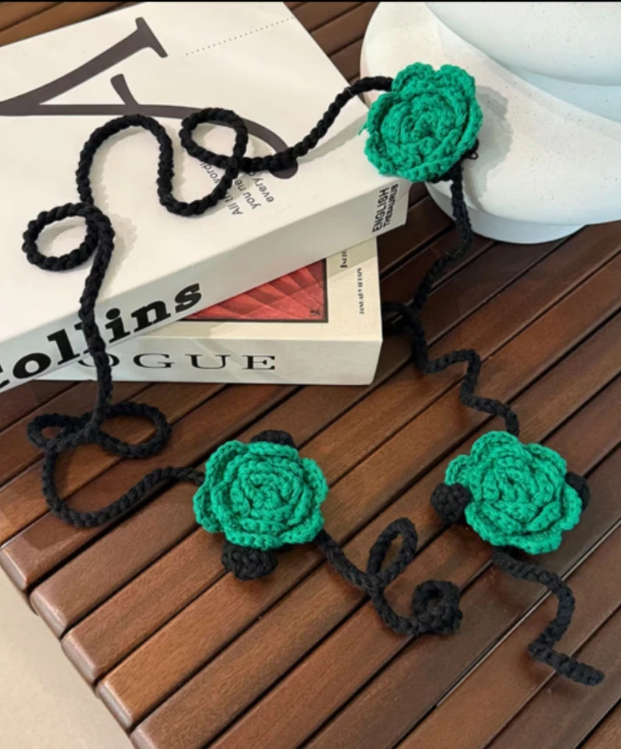 森系玫瑰花围脖手工钩花细窄长百搭配饰