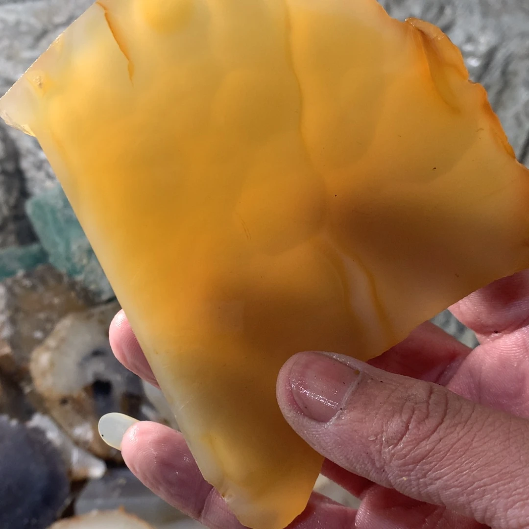 定制玛瑙小****?原石定制