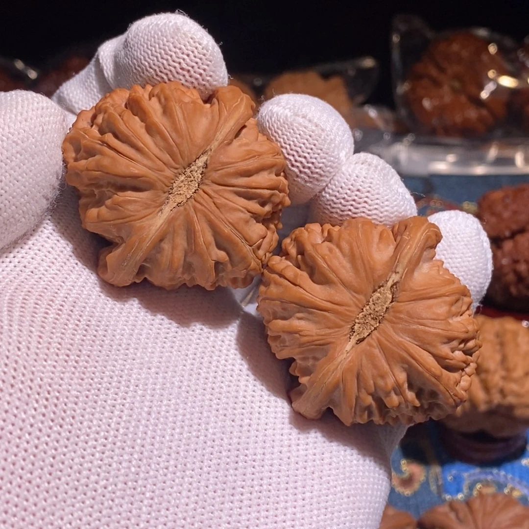 偷****吊坠文玩核桃白狮子