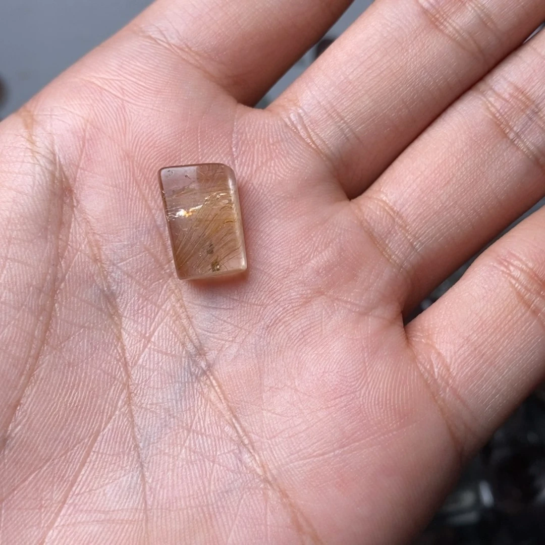 未镶嵌颈饰水晶金***?水晶