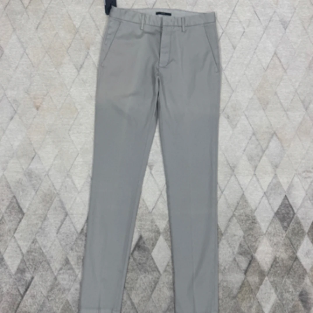 未使用 ZEGNA 男款杰尼亚直筒休闲裤