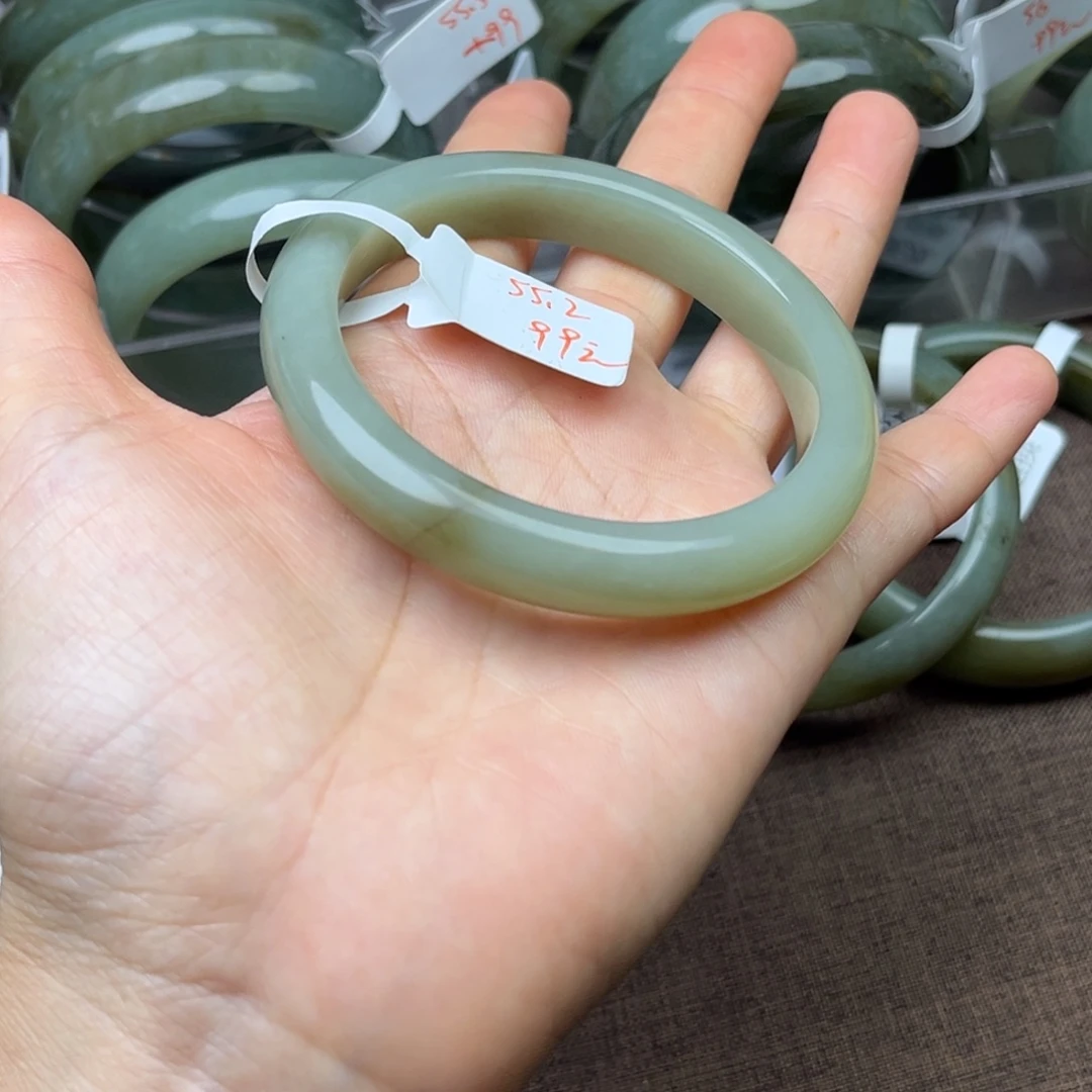 萌***未镶嵌手镯和田玉（糖玉）