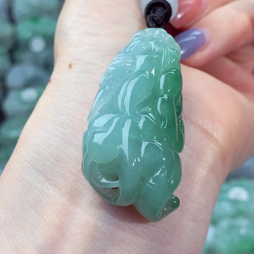 颈饰未镶嵌翡翠天然