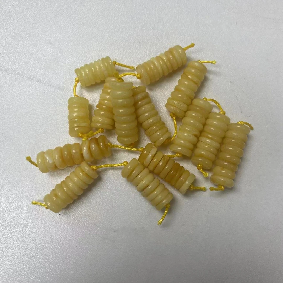 纯天然琥珀蜜蜡隔片随机发其一