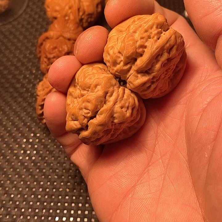 文玩核桃吊坠今**悔哈蟆头38尺