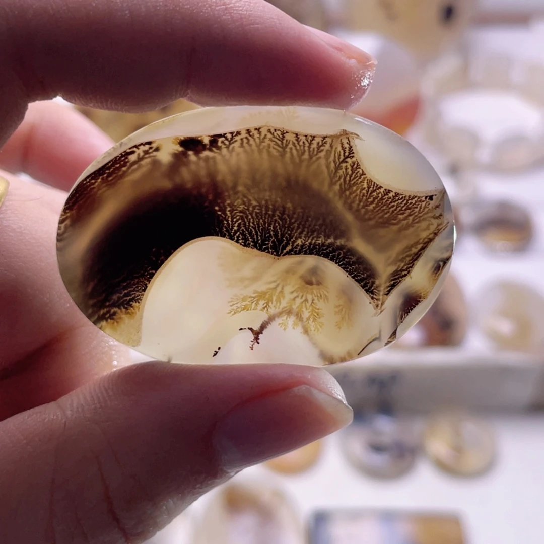 玛瑙/玉髓未镶嵌珠宝奇石