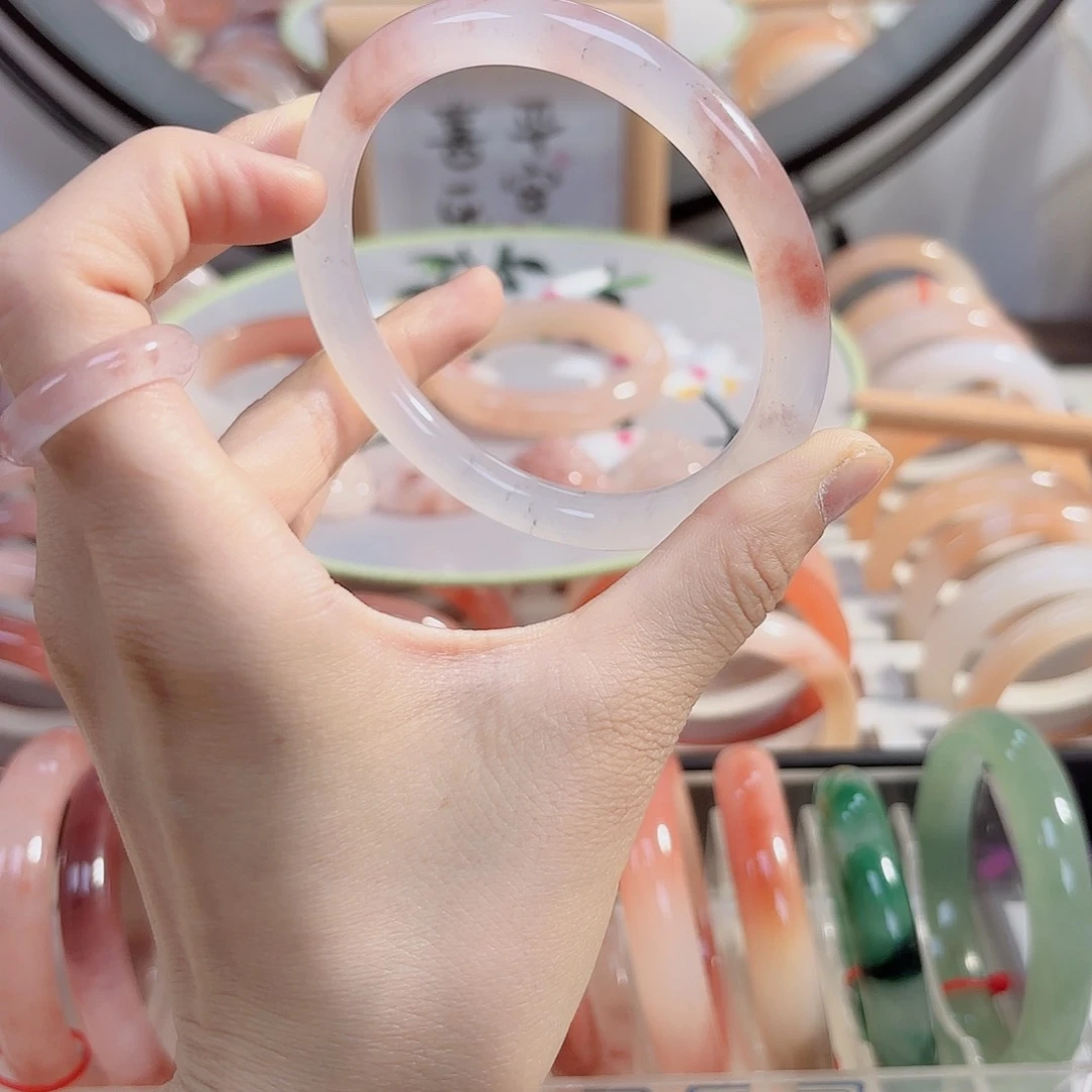 冰***梨石英质玉手镯未镶嵌