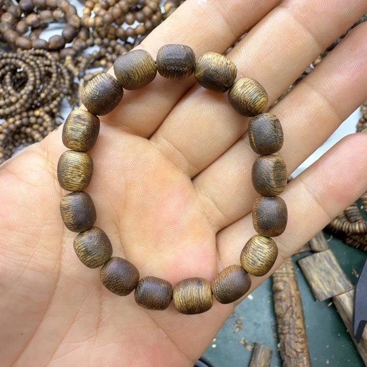 沉香碎屑沉香奇楠沉香乌身卡0.8单圈留疤珠5.5克