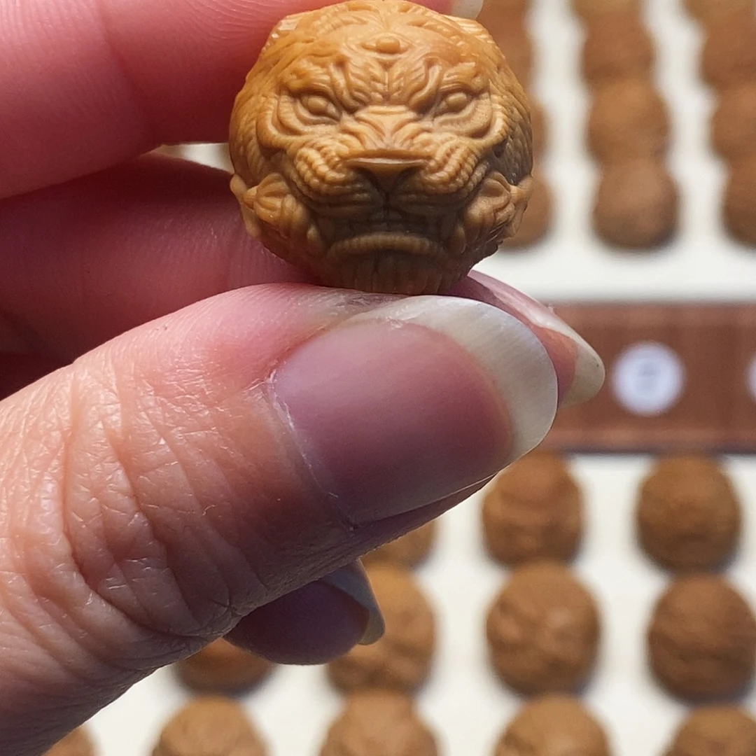 Y***•文玩核桃吊坠山君