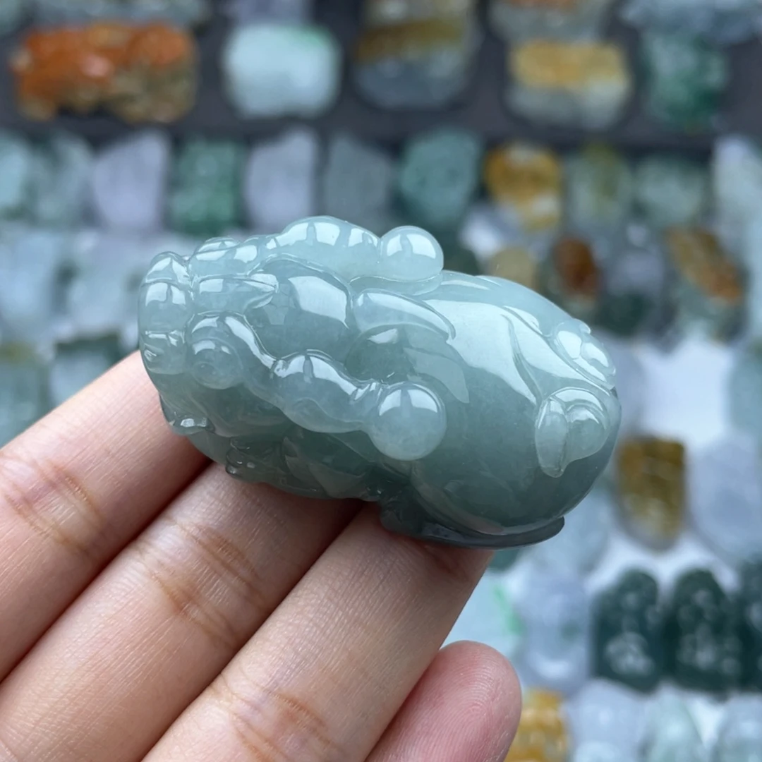 颈饰未镶嵌翡翠貔貅