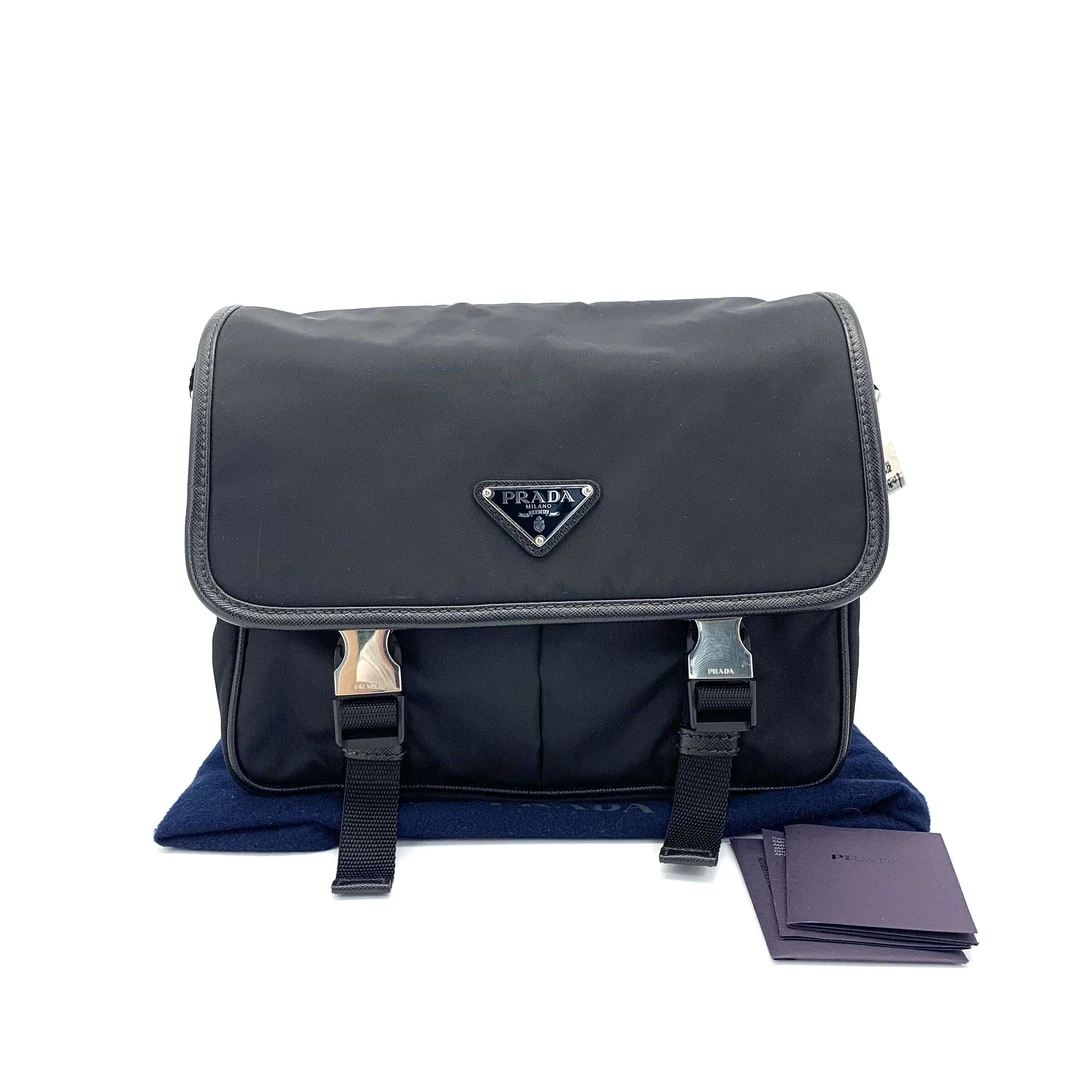 99新 Prada/普拉达 黑色尼龙双扣斜挎包 尺寸22/16