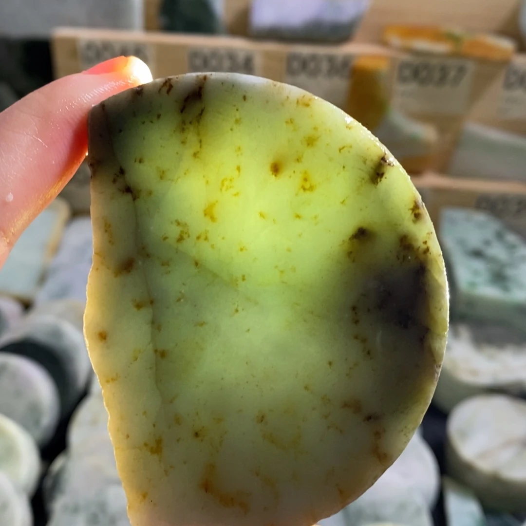 颈饰未镶嵌翡翠天然翡翠