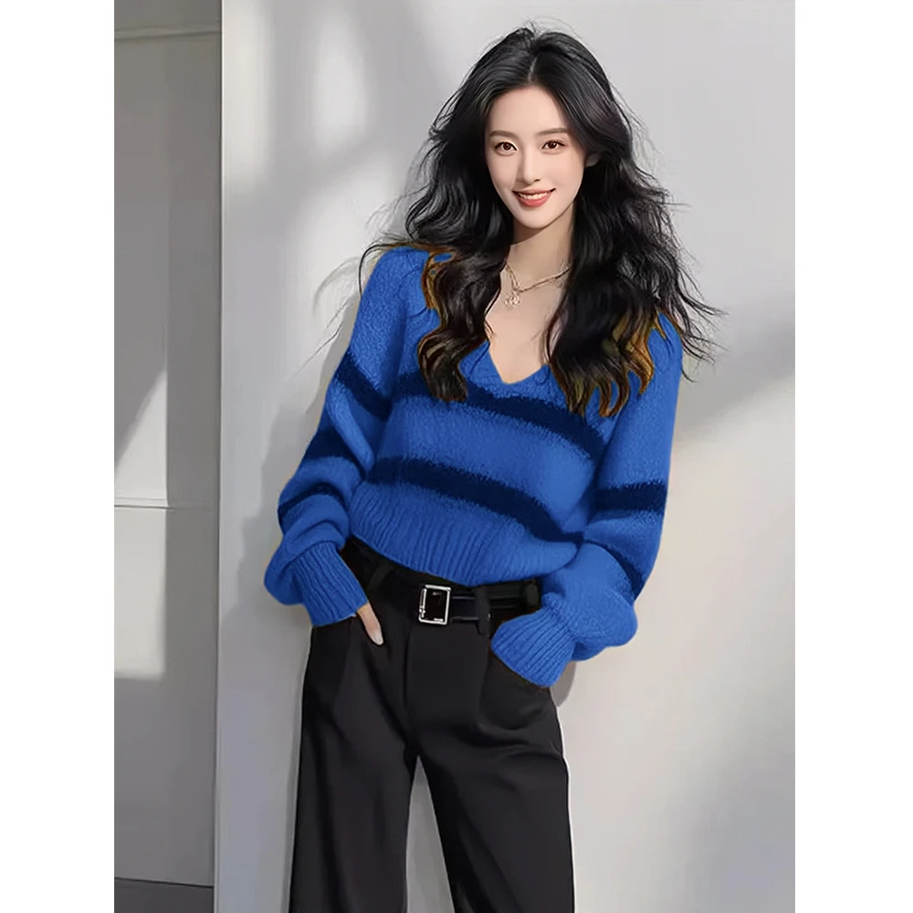 慵懒风高级感好看内搭上衣蓝黑条纹v领加厚针织毛衣裤子套装女