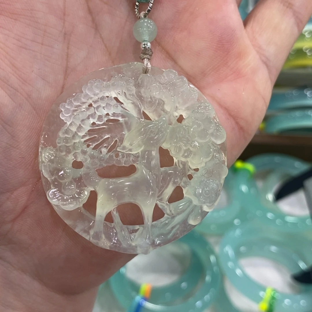 蛇纹石玉未镶嵌颈饰