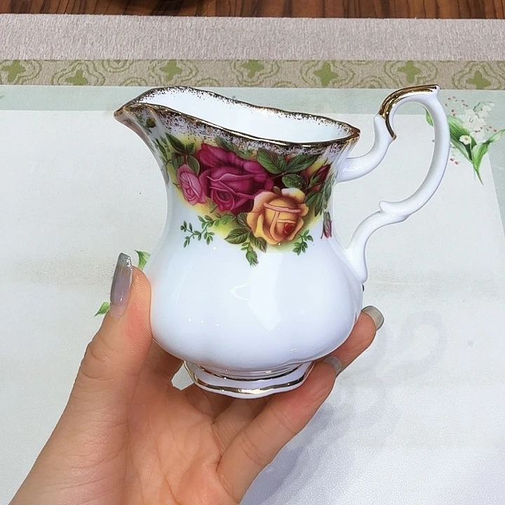 瓷片杯子杯子杯子水杯杯子水杯