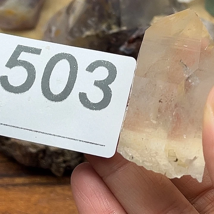 梦***未镶嵌珠宝半成品水晶默认微瑕