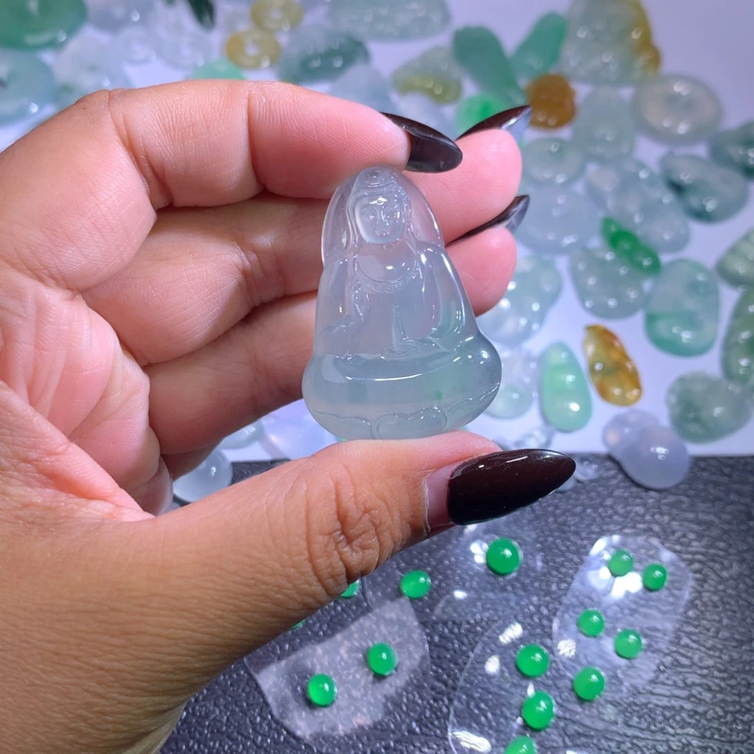 翡翠未镶嵌颈饰翡翠