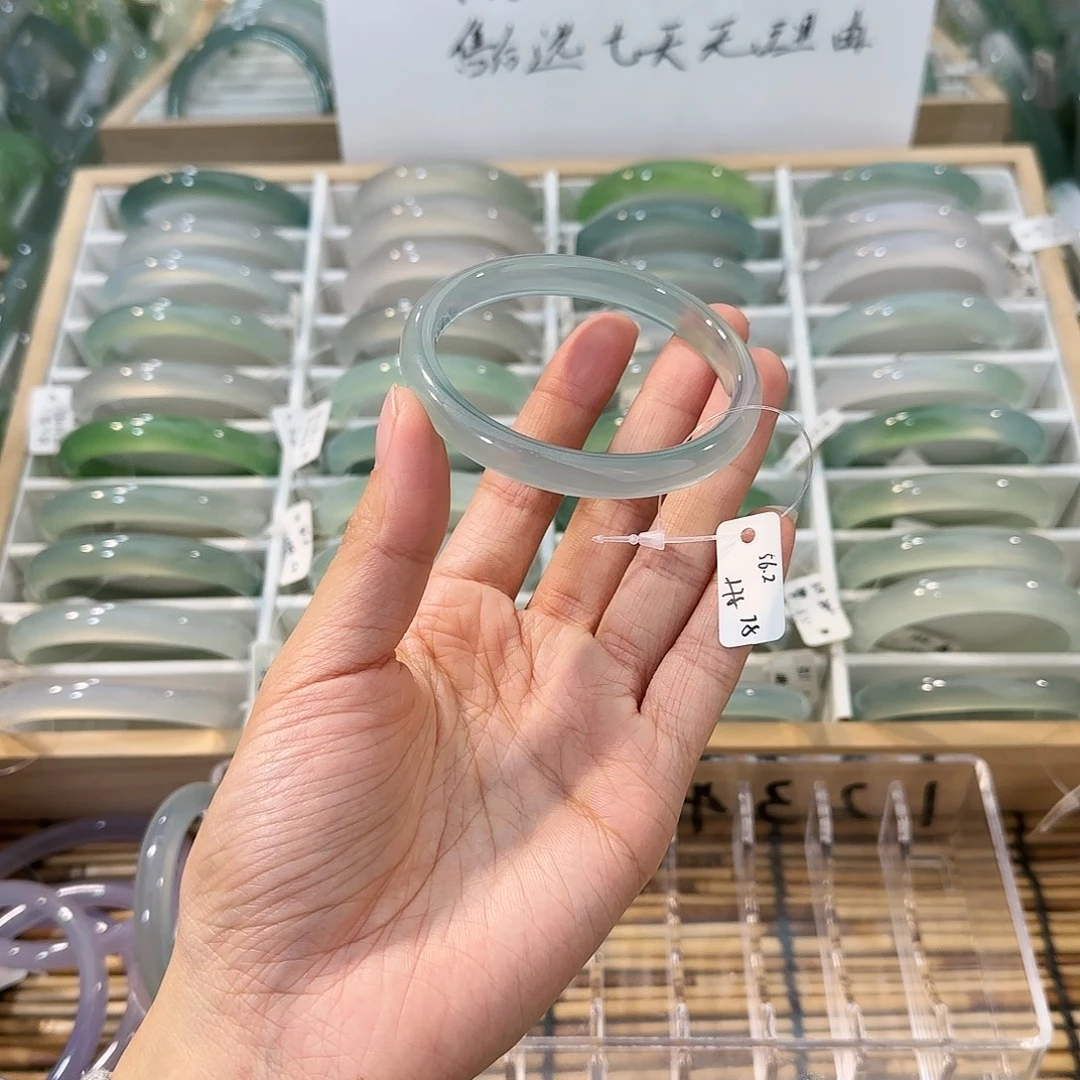 玛瑙/玉髓未镶嵌手镯圈口56.