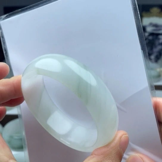 石英质玉（金丝玉）手镯未镶嵌