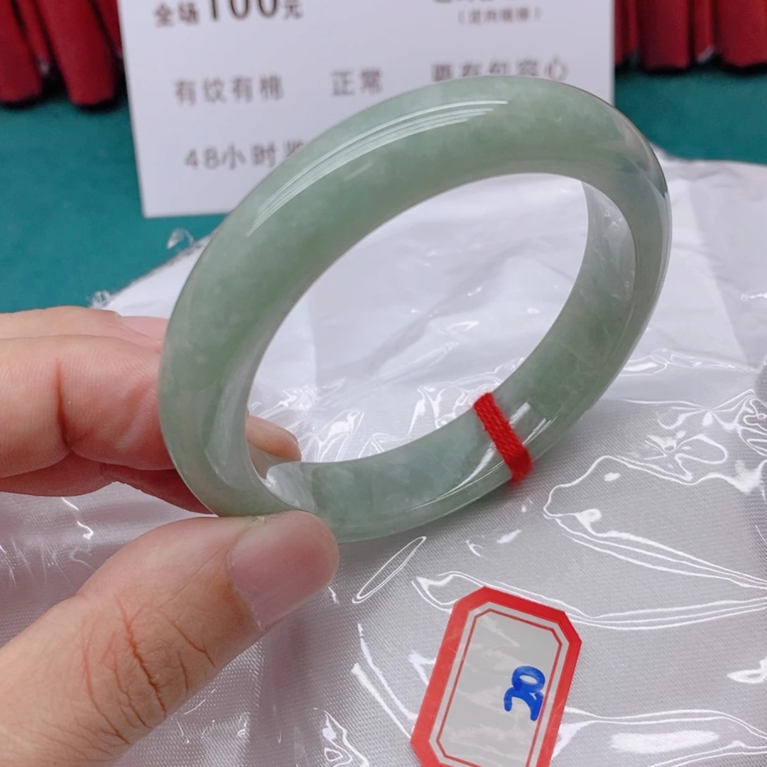 翡翠手镯未镶嵌桂*人2000000000