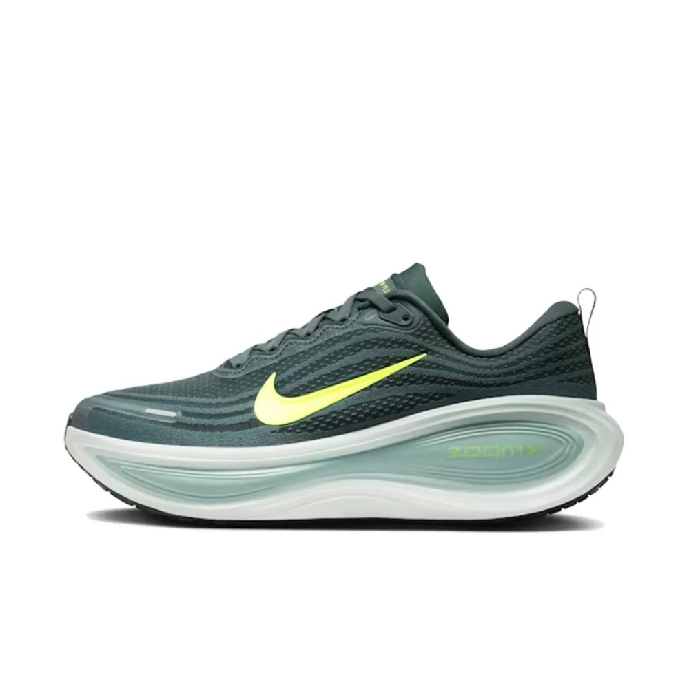 NIKE耐克男子NIKE VOMERO PLUS跑步鞋HV8150-300