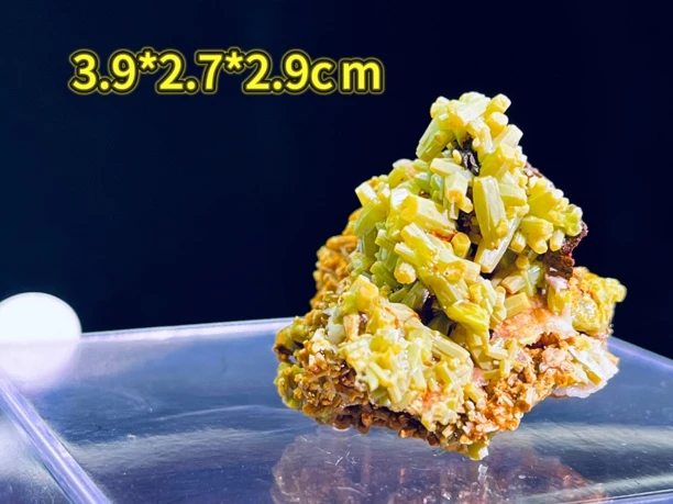 广西磷氯铅矿标本摆件