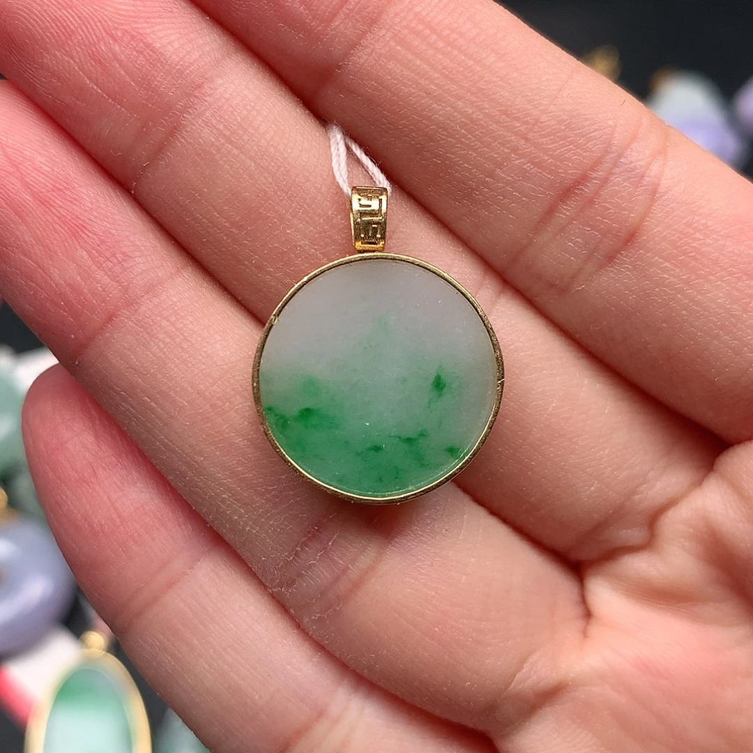 颈饰18K金镶嵌翡翠翡翠吊坠