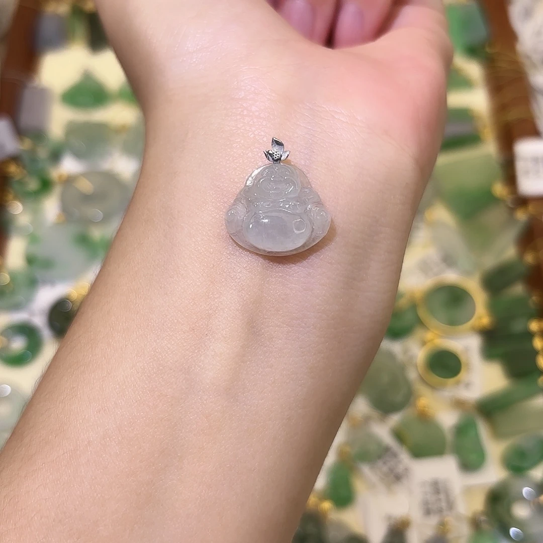 翡翠18K金镶嵌颈饰佛公